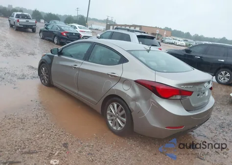 2015 Hyundai Elantra Se z USA, uszkodzony, nr VIN 5NPDH4AE0FH581930